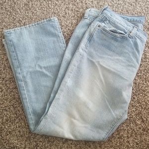 Maurices "the diva" size 14 short jeans